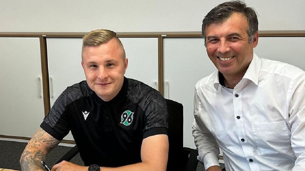 Hannover 96 Neuer Trainer der 1. Damen Lucas Pfluger im Interview