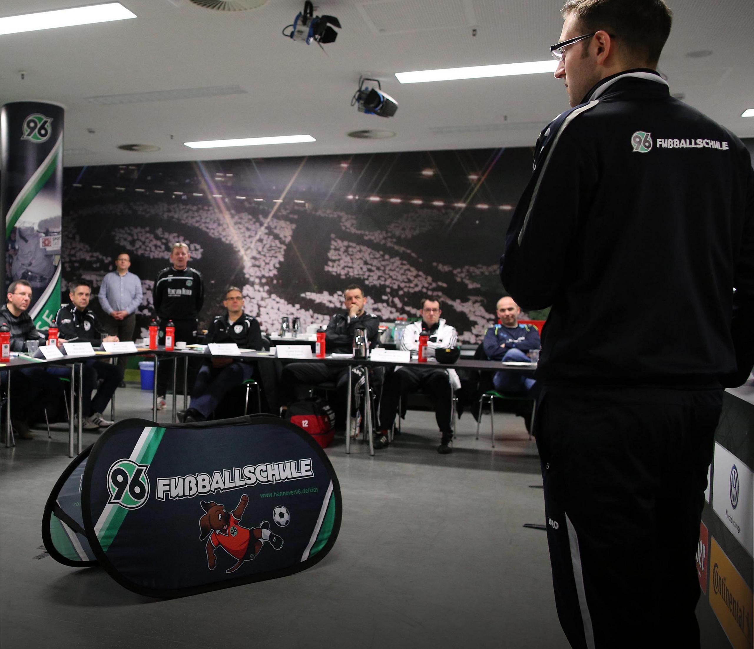 Hannover 96 Trainer Aus und Fortbildungen bei Hannover 96