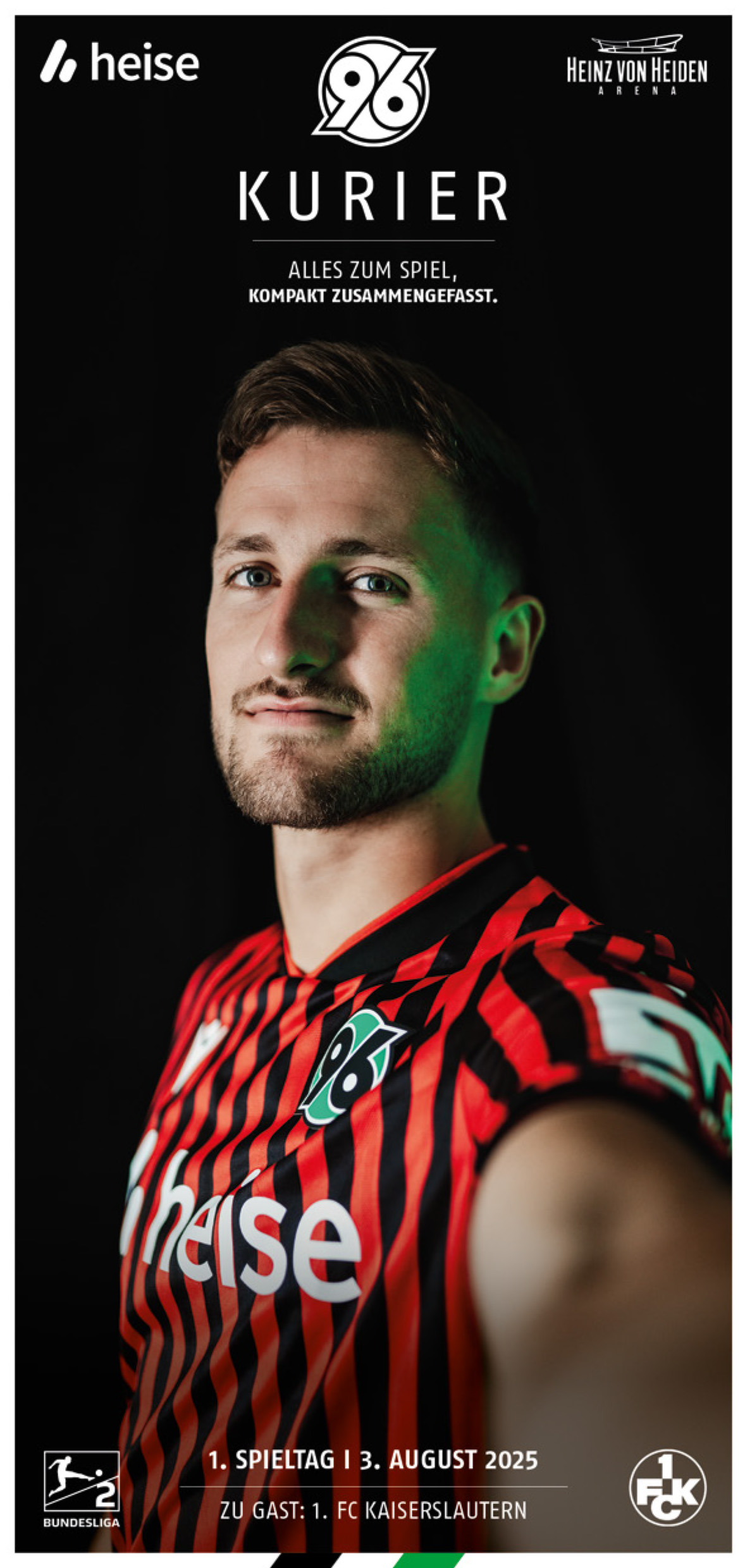 Auf dem Titel ist ein lächelnder Enzo Leopold vor einemm schwarzen Hintergrund zu sehen. Die Partie steht drauf sowie "Alles zum Spiel, kompakt zusammengefasst".