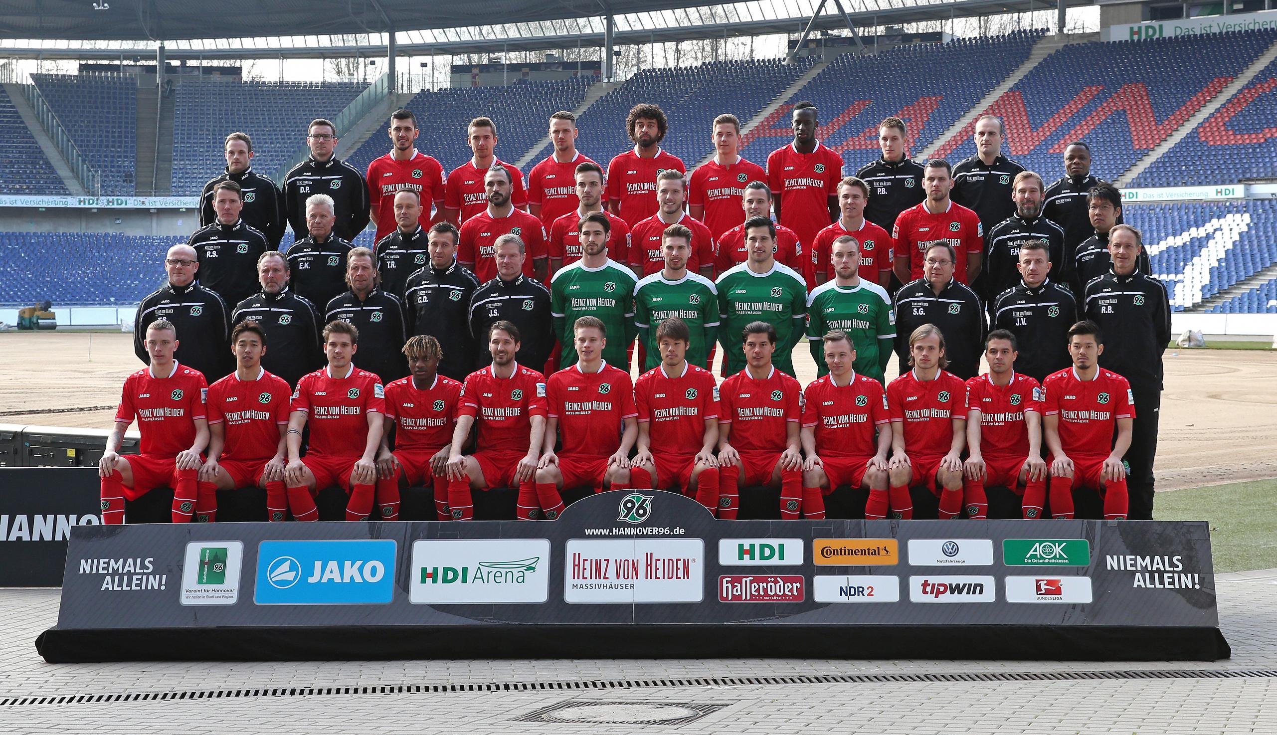 Hannover 96: Das Neue Mannschaftsfoto Ist Im Kasten